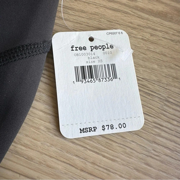 NWT Free People Movement Step up Yoga Athletic Black Bikeshorts size XS - Picture 8 of 8